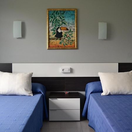 Dukess Habitaciones Playa de Bascuas Bagian luar foto